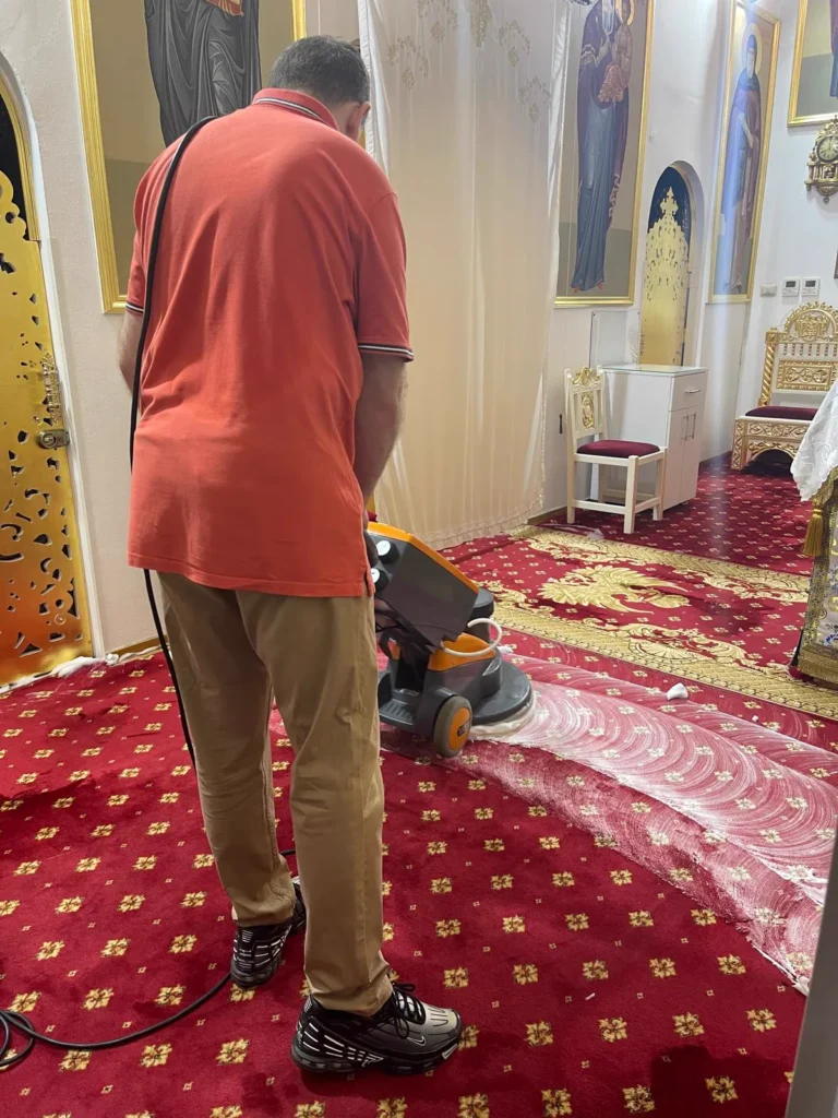 Spălare mochetă cu echipament Taski